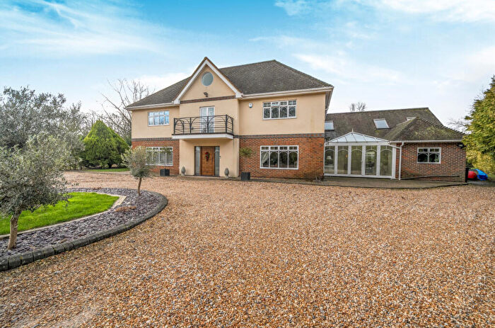 8 Bedroom Detached House For Sale In White Lane, Ash Green, Surrey, GU12