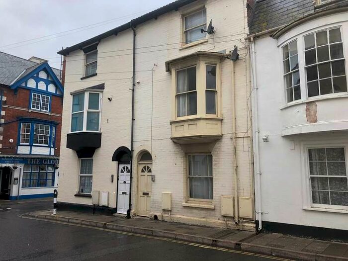 1 Bedroom Flat To Rent In East Street, Weymouth, DT4