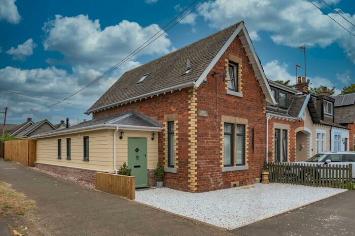 3 Bedroom Semi-Detached House To Rent In Albany Cottages, Jordanhill, Glasgow, G13