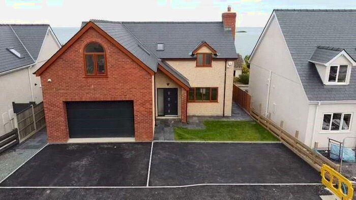 5 Bedroom Detached House For Sale In Parys Uchaf, Bull Bay, Anglesey, Sir Ynys Mon, LL68