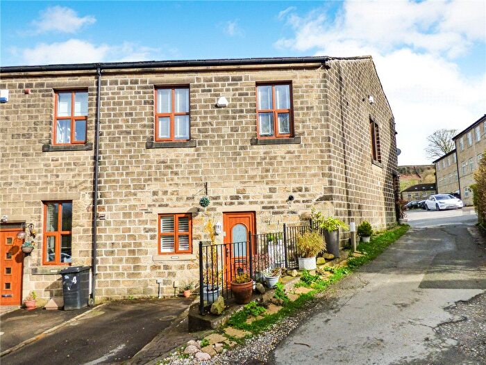 3 Bedroom End Of Terrace House For Sale In Cartmel Lane, Steeton, Keighley, West Yorkshire, BD20