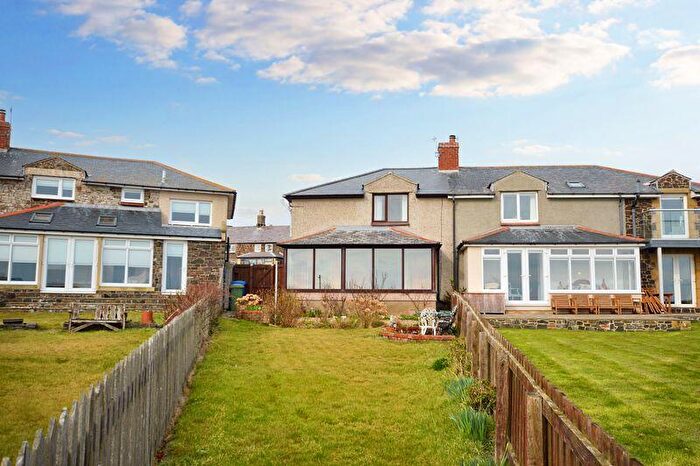 3 Bedroom Semi-Detached House For Sale In Heugh Road, Alnwick, NE66