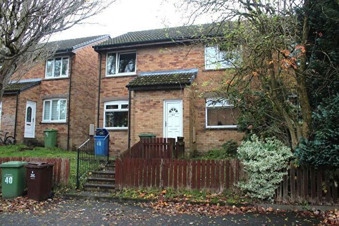 2 Bedroom Flat To Rent In Gairbraid Court, Glasgow, G20