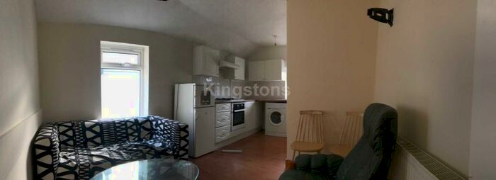 2 Bedroom Flat To Rent In Clive Street, Grangetown, CF11