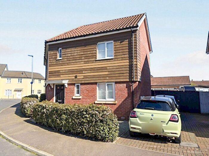 3 Bedroom Semi-Detached House For Sale In The Circle, Great Blakenham, Ipswich, IP6
