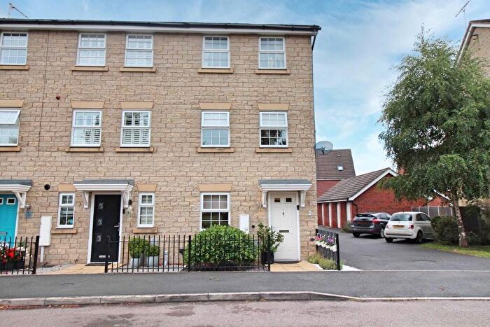 4 Bedroom Town House For Sale In Limekiln Way, Shireoaks, Worksop, Nottinghamshire, S81