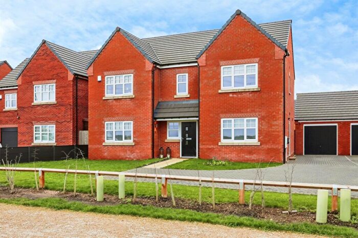 4 Bedroom Detached House For Sale In Bowen Drive, Armthorpe, Doncaster, DN3