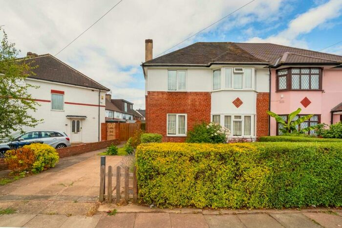 4 Bedroom Semi-Detached House To Rent In Brookfield Avenue, Mill Hill, NW7