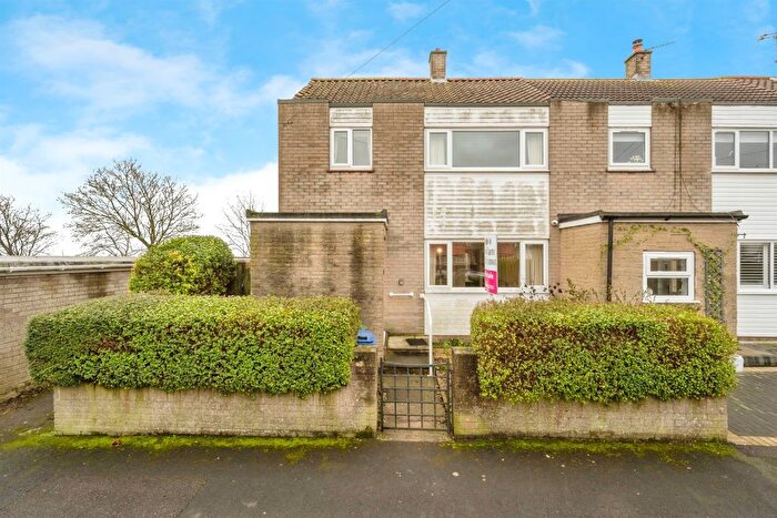 3 Bedroom End Of Terrace House For Sale In Church View, Wadworth, Doncaster, DN11