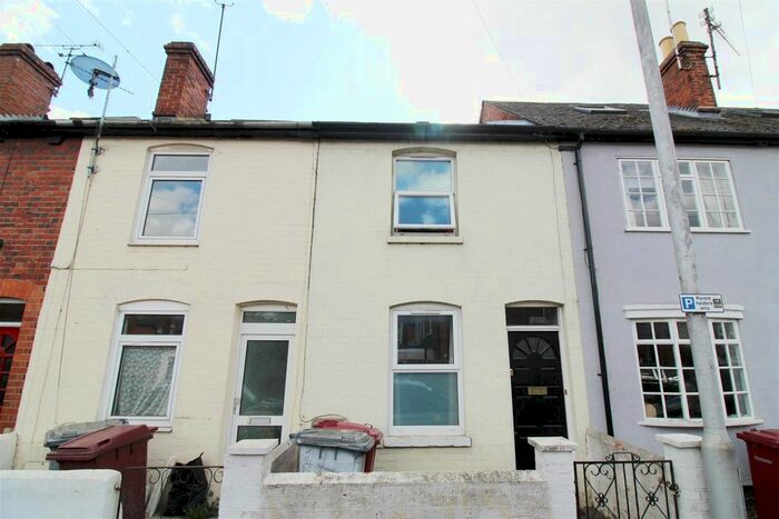 2 Bedroom Terraced House To Rent In Cardiff Road, Reading, Berkshire, RG1