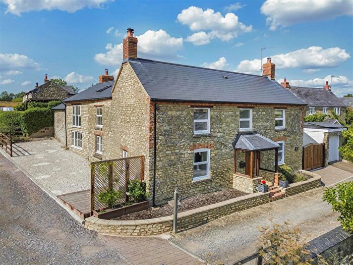 4 Bedroom Cottage For Sale In Kings Lane, Pury End, NN12