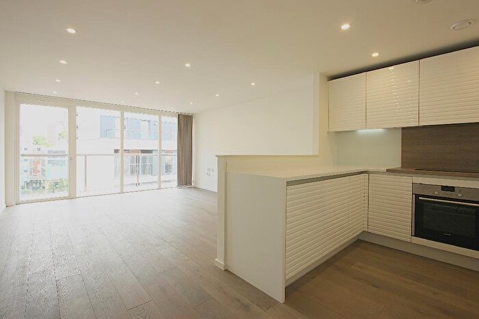 2 Bedroom Apartment To Rent In Central Street, London, EC1V