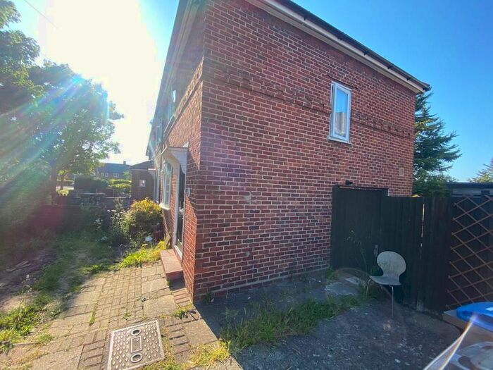 3 Bedroom End Of Terrace House To Rent In Newhouse Walk, Morden, SM4