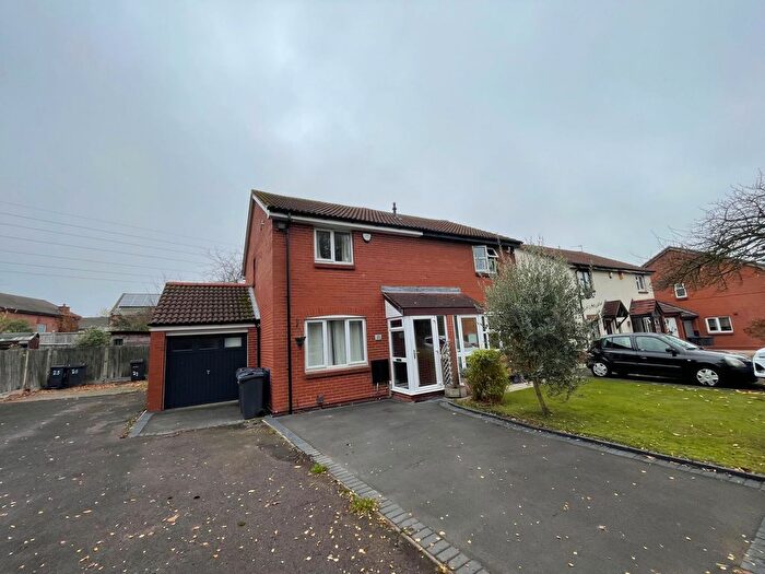 3 Bedroom Semi-Detached House To Rent In Carters Close, Sutton Coldfield, B76