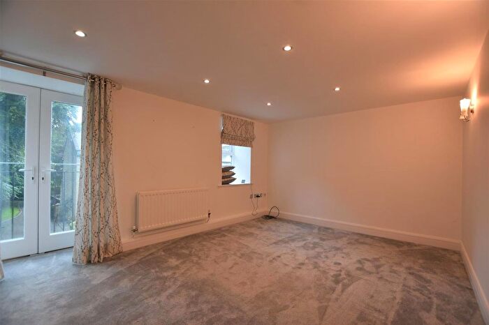 2 Bedroom Flat To Rent In Corn Mill Mews, Whalley, BB7