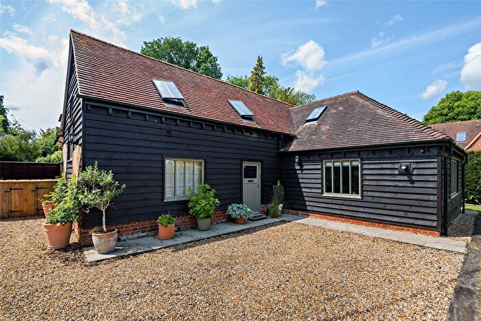 2 Bedroom Country House For Sale In The Cart Barn, Monk Sherborne, RG26