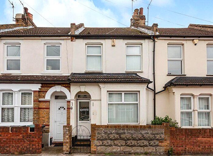 3 Bedroom Terraced House To Rent In Gordon Road, Northfleet, Gravesend, Kent, DA11