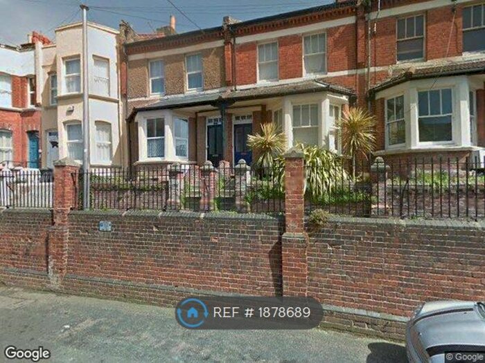 1 Bedroom Flat To Rent In First Floor, Hastings, TN34