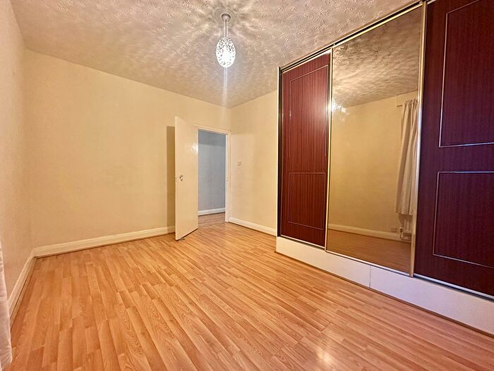 1 Bedroom Flat To Rent In Faircross Mansions, Barking, IG11