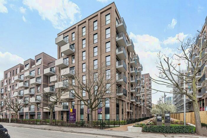 2 Bedroom Apartment To Rent In Carraway Street, Reading, RG1