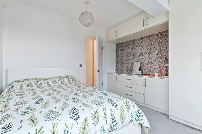 1 Bedroom Flat To Rent In Aeroville, London, NW9