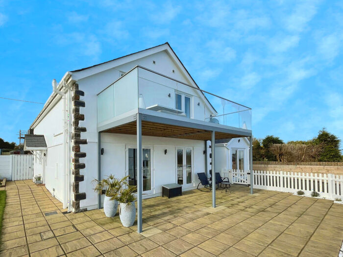 4 Bedroom Detached House For Sale In Bryn Hedd, Mynytho, Abersoch, LL53