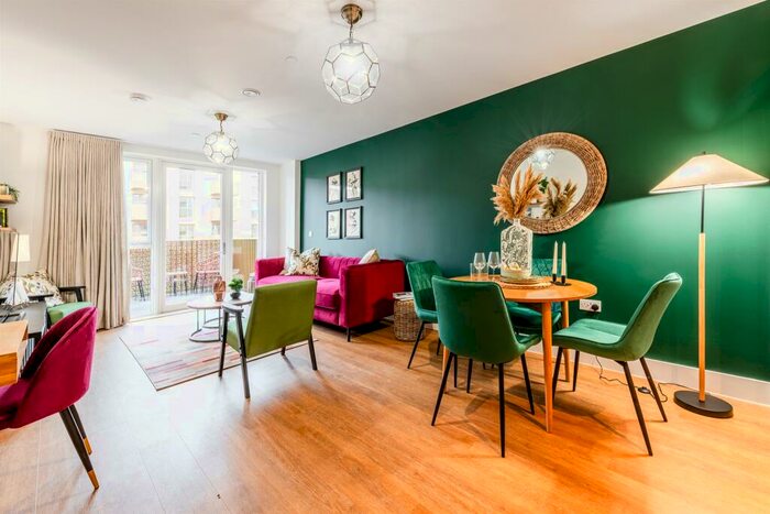 1 Bedroom Apartment For Sale In Park Rise, Sunrise Avenue, Hornchurch, RM12