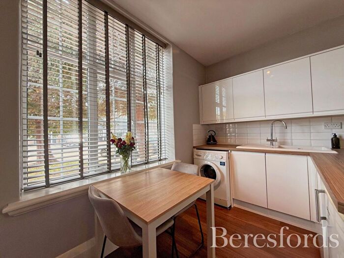 1 Bedroom Flat For Sale In Astra Close, Hornchurch, RM12