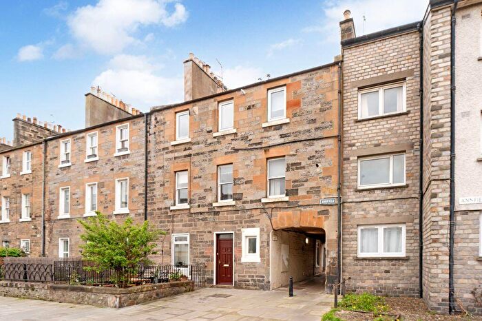 1 Bedroom Flat For Sale In / Annfield, Newhaven, Edinburgh, EH6
