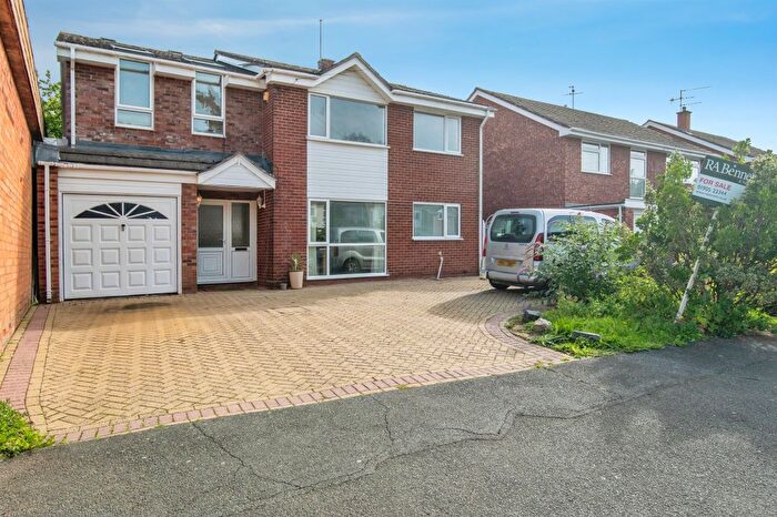 5 Bedroom Detached House For Sale In Swinton Lane, Worcester, WR2