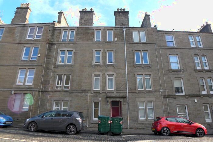2 Bedroom Flat To Rent In Flat /, Morgan Street, Dundee, DD4