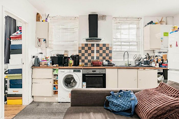 1 Bedroom Flat For Sale In Framlingham Crescent, London, SE9
