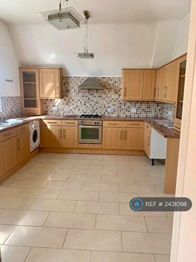 3 Bedroom Flat To Rent In Craneswater Apartments, Southsea, PO4