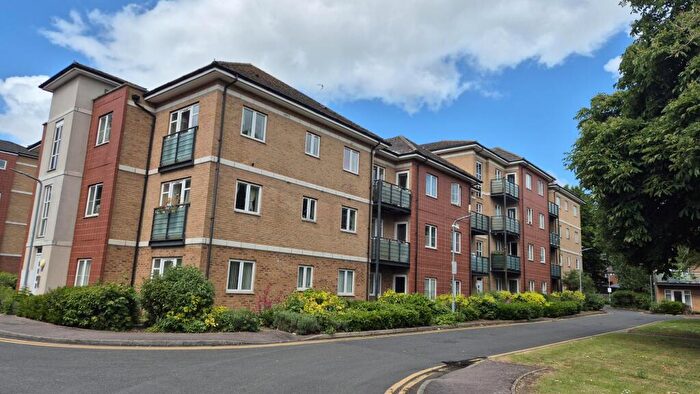 2 Bedroom Flat To Rent In The Parklands, LU5