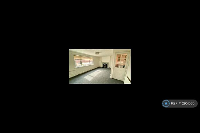 3 Bedroom Maisonette To Rent In Culross Place, Coatbridge, ML5