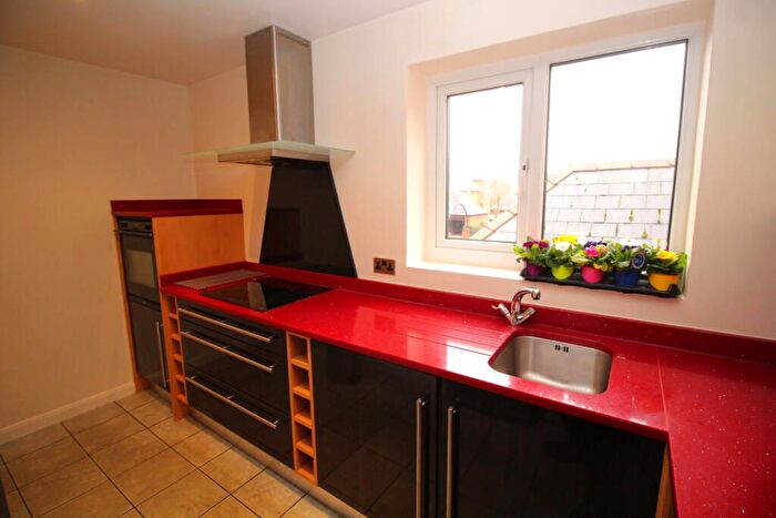 2 Bedroom Flat To Rent In St Lawrence Quay, Salford Quays, Salford, M50