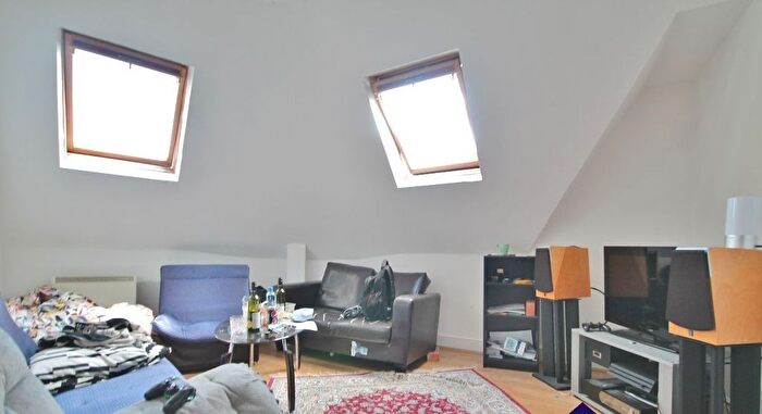 3 Bedroom Flat To Rent In Criterion Mews, London, N19