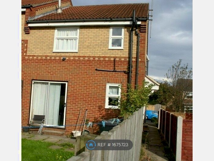 1 Bedroom End Of Terrace House To Rent In Guillemot Approach, Morley, Leeds, LS27