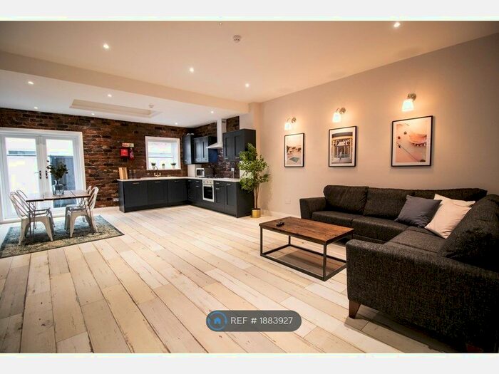 6 Bedroom Terraced House To Rent In Avondale Road, Liverpool, L15