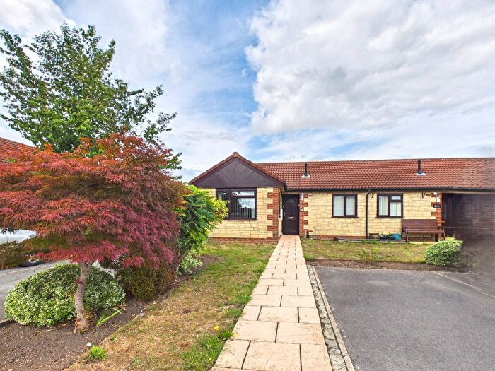 2 Bedroom Bungalow For Sale In Willow Court, Bridgwater, TA6