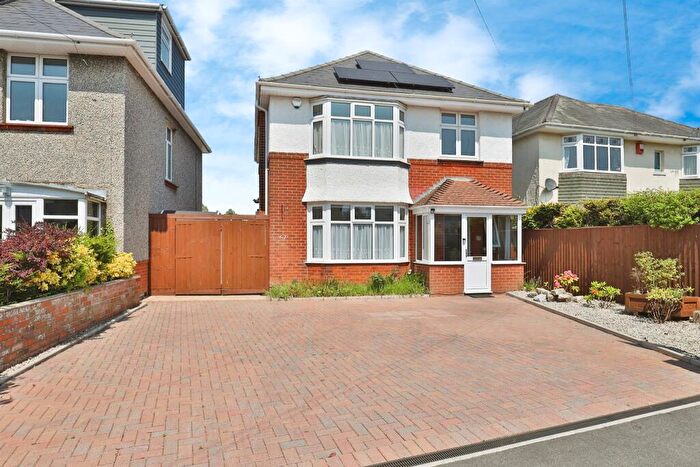 4 Bedroom Detached House For Sale In Norton Road, Bournemouth, BH9