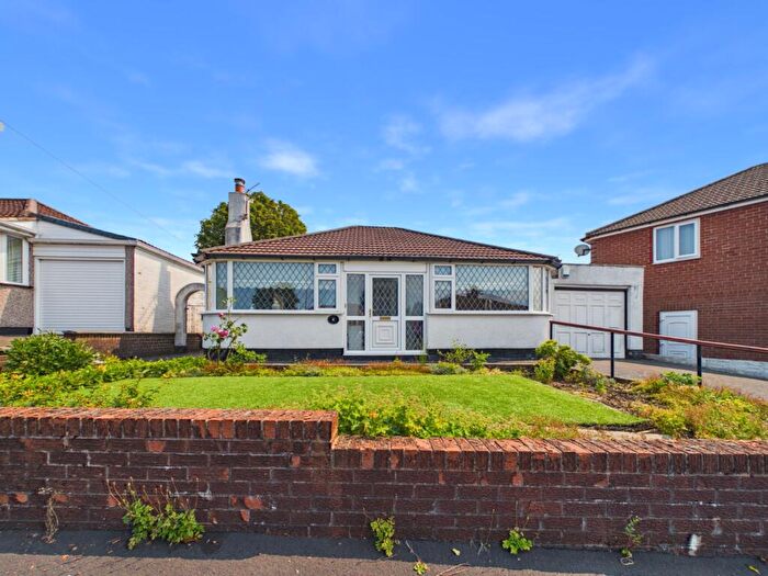 2 Bedroom Bungalow For Sale In Hillary Avenue, Ashton-under-Lyne, Greater Manchester, OL7