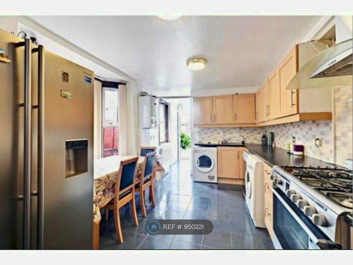 6 Bedroom Terraced House To Rent In Chaucer Road, London, E7