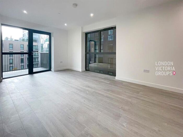 1 Bedroom Apartment To Rent In Scarlet Court, Damsel Grove, London, N4