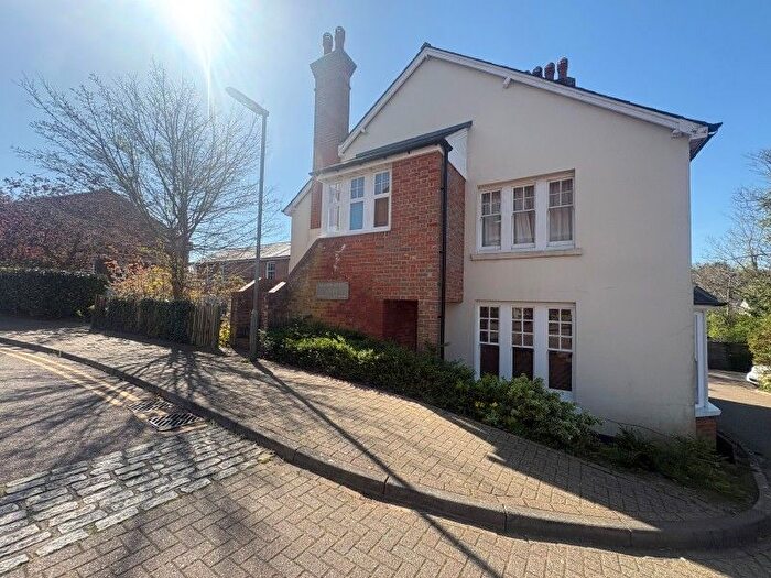 2 Bedroom Flat To Rent In Bloomsbury Court, St Lukes Square, Guildford, GU1