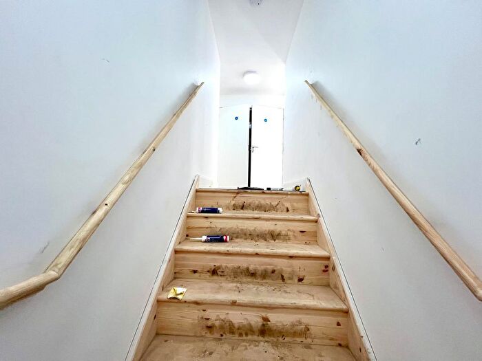 2 Bedroom Maisonette To Rent In Parkfield Road, Feltham, TW13