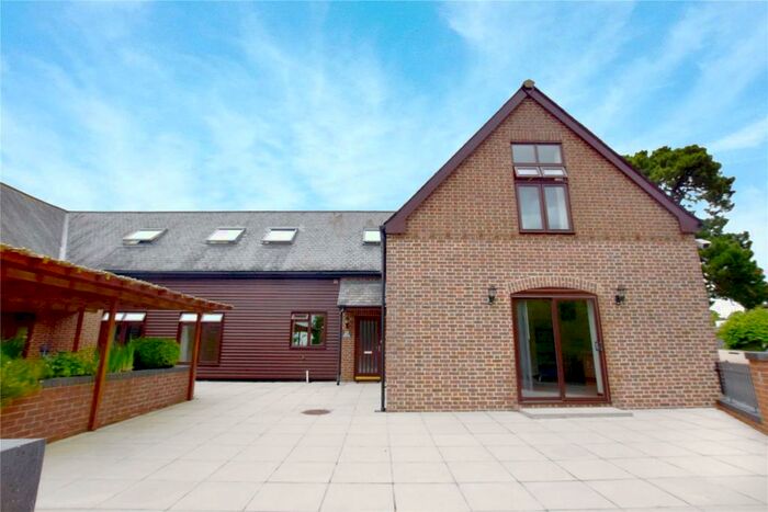 3 Bedroom Semi-Detached House To Rent In Exwick, Exeter, Devon, EX4