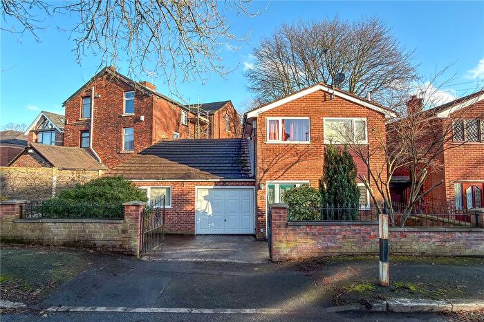 2 Bedroom Link Detached House For Sale In Windsor Road, Newton Heath, Manchester, Greater Manchester, M40