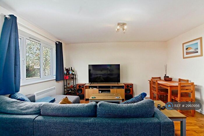 1 Bedroom Flat To Rent In Mullards Close, Mitcham, CR4