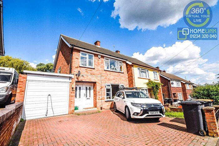 3 Bedroom Semi-Detached House To Rent In Pipit Rise, Bedford, MK41